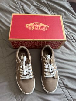 Vans Low-Top Sneakers with Box