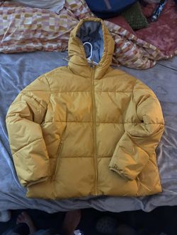 Old Navy Men’s Puffer Jacket Size Xl