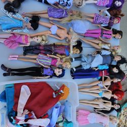Bunch Of Dolls Monster High Mulan
