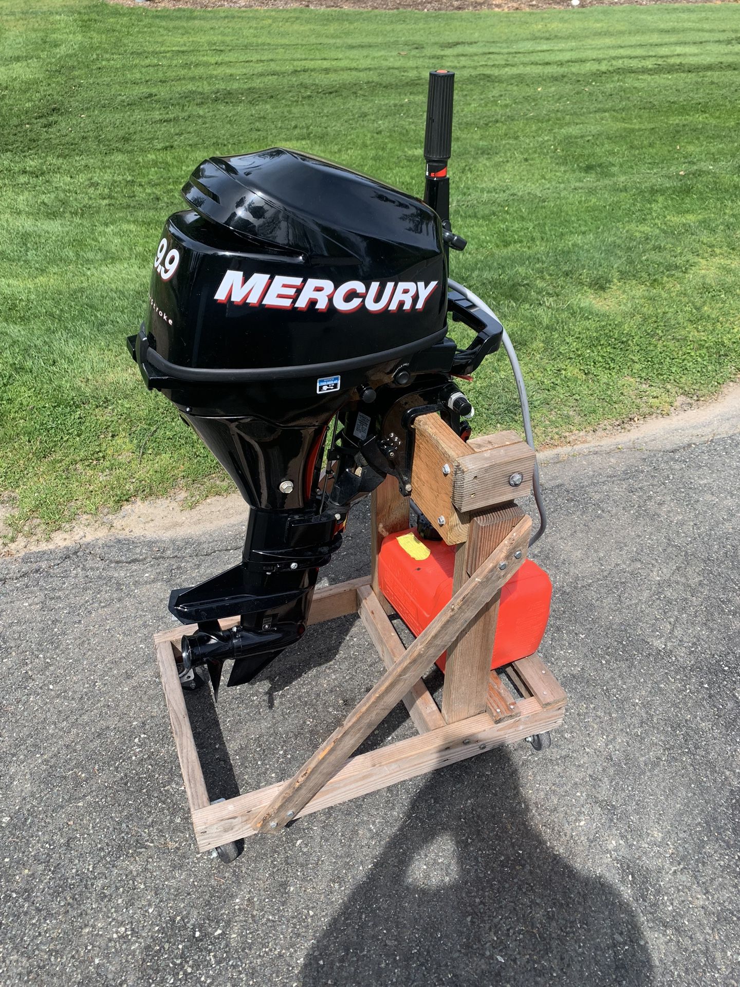 Mercury 9.9 Outboard Motor