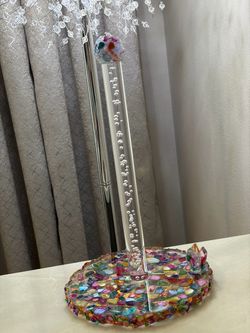 Paper towel holder countertop