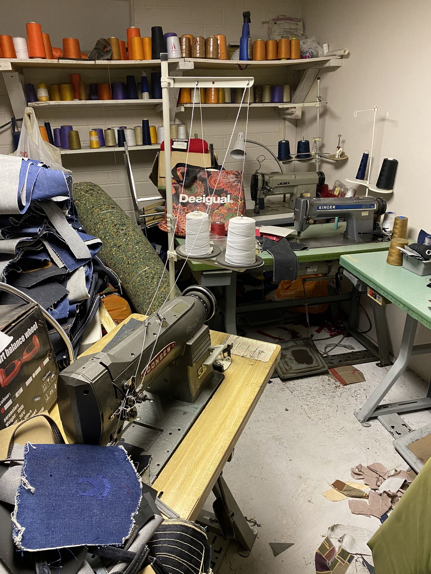 Assorted Sewing Machine 