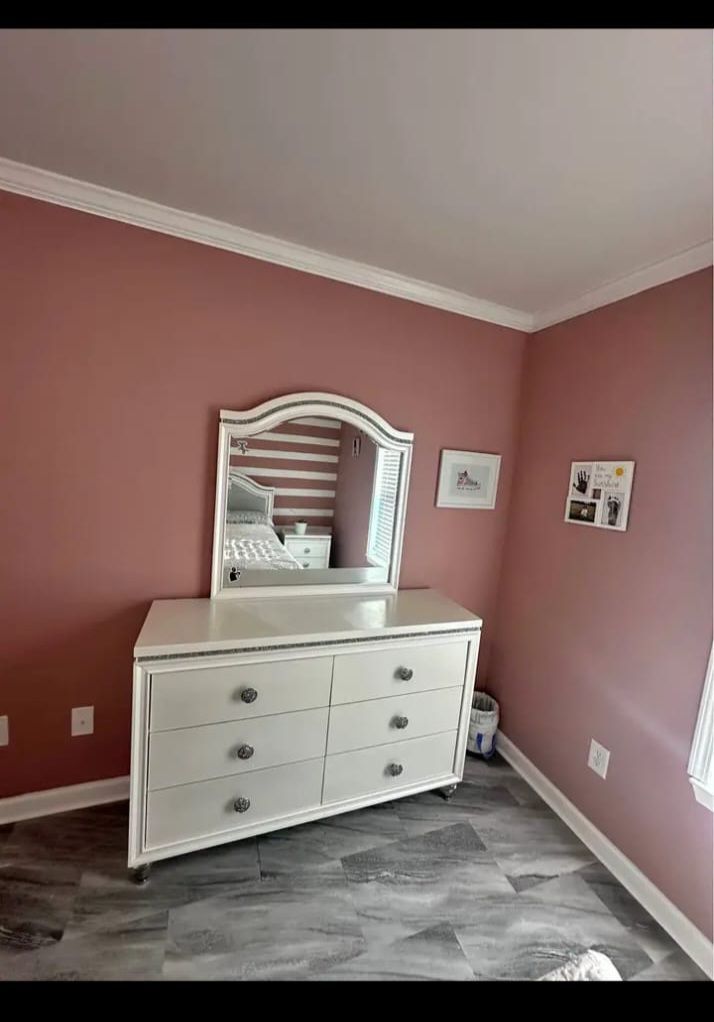 Bed dresser and mirror
