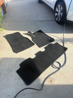 Tesla mats model y