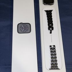 Apple Watch Series 8 [iCloud Unlocked]