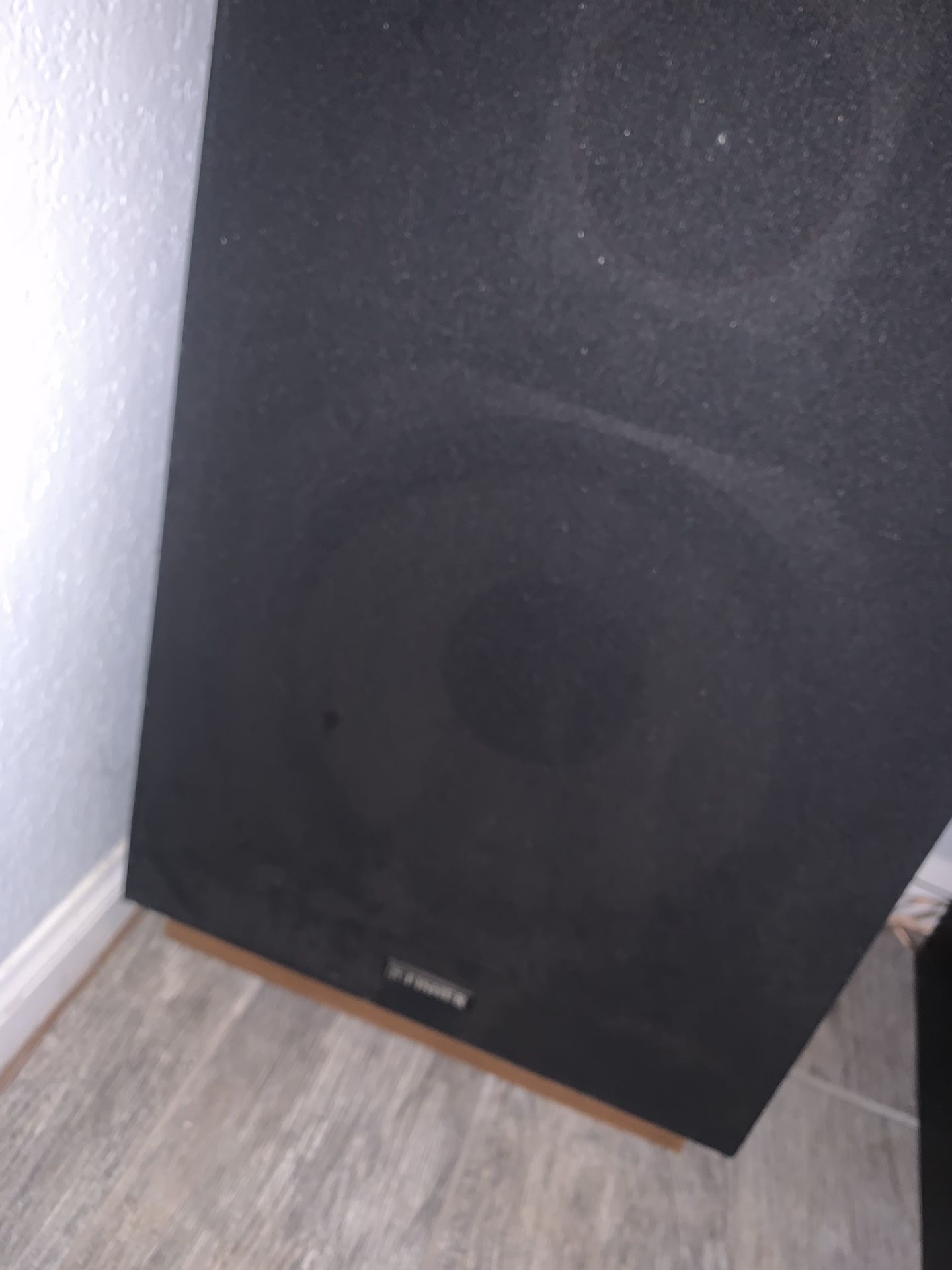 Fisher DS-826 3 Way Bass Hi-Fi Speaker System