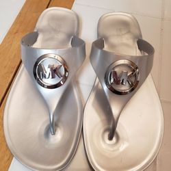 Michael Kors Jelly Flip Flops Size 6