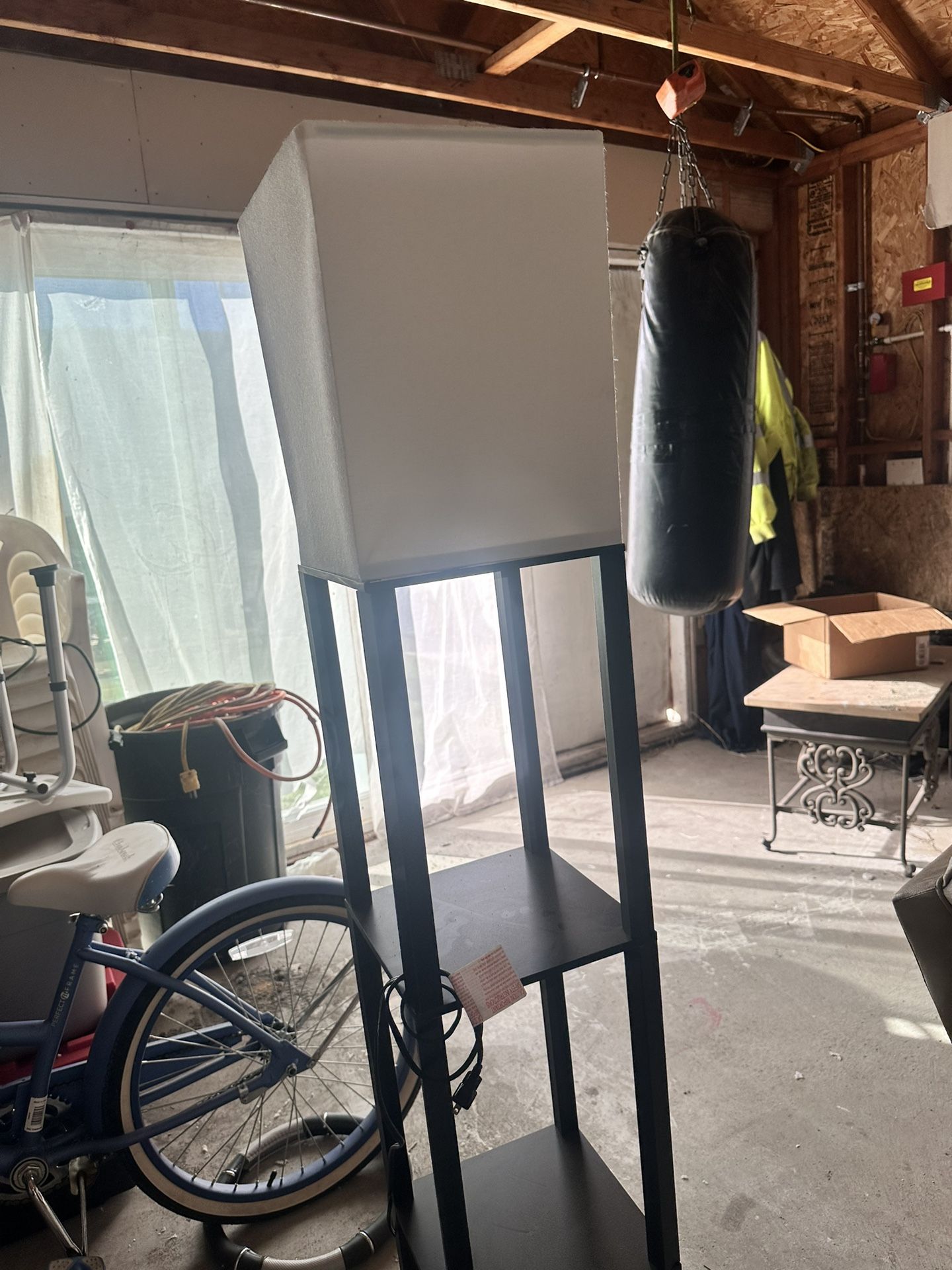 Lámpara Color Negro Funciona Muy Bien