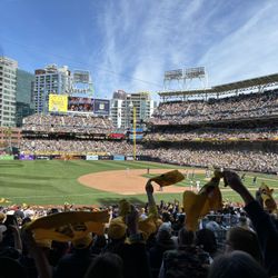 Padres Vs Giants Sunday Field Level, Shade! 2 Tickets For 80 Great Seats 
