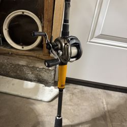 USED Abu Garcia Baitcast Combo