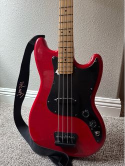 Bass guitar
