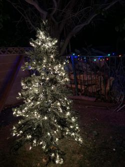 7 FT Pre-lit Christmas Tree with 500 Warm White Lights, 1971 PE&PVC Mixed Branch Tips, Hinged Premium Spruce Artificial Xmas Trees, Green, Foldable Ba