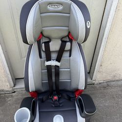 GRACO BOOSTER CAR SEAT 