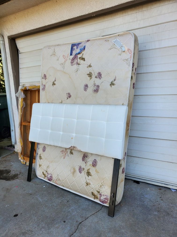 Free Mattress set