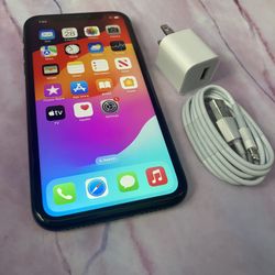Apple iPhone XR 64 GB Unlocked 