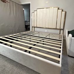 Cream & Gold Bed For Sale 🛏️🛏️🛏️