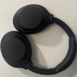 Sony WH-1000XM4 Black Wireless Noise-Cancelling Over-the-Ear Headphones