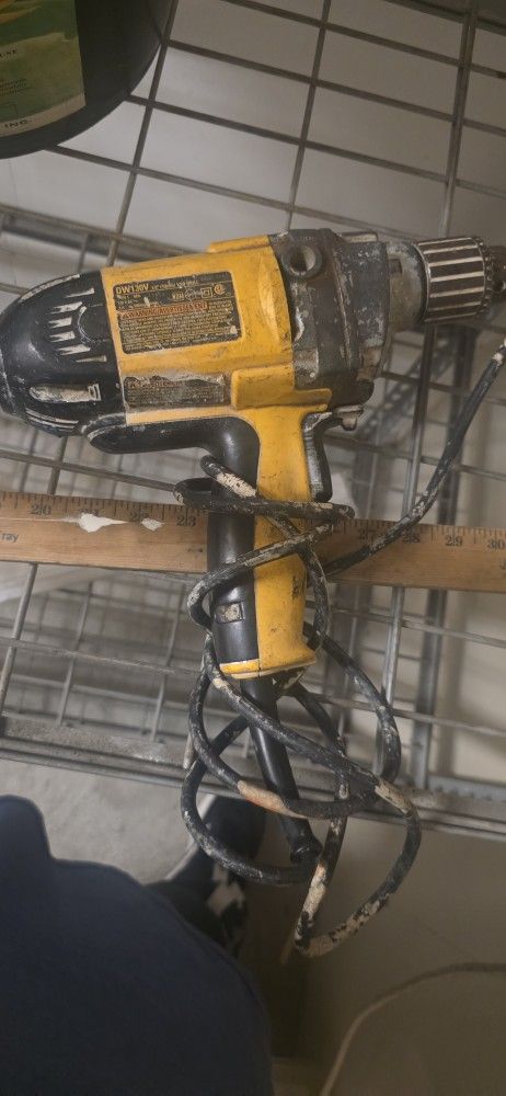 Dewalt 1/2" (13mm) Corded VSR DRILL **USED**