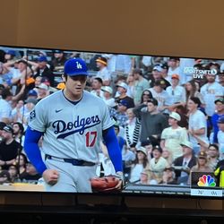 83 Inch Samsung oled TV $ 1,500