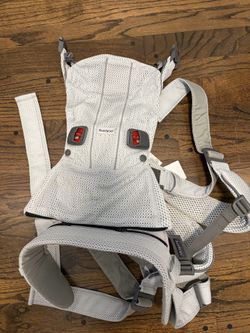 Baby Bjorn carrier gray