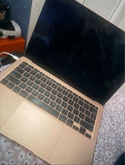 Apple MacBook 2020 13”