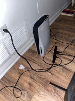 Ps5 w 2 controllers