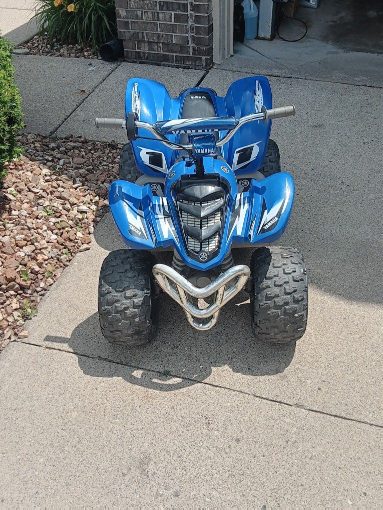 Quadrunner for kids true 24 volt fast Power Wheels. For kids 5 years old to 10 . 23 mile and Card Macomb Township Michigan