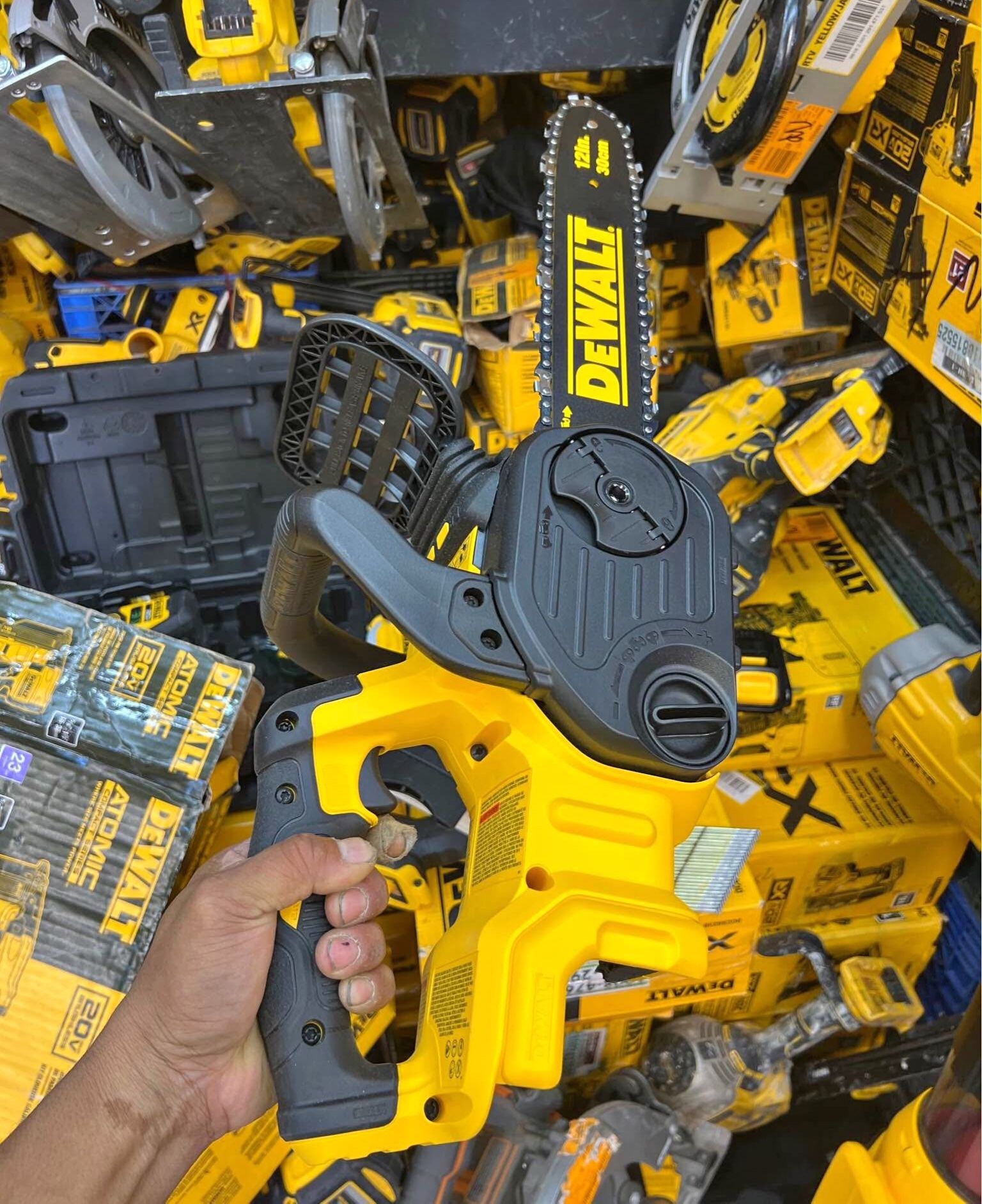 Dewalt 20v Cordless 12in Chainsaw Tool Only,