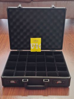 Invicta 18-Slot Black Aluminum Watch Case Briefcase IPM567-BLK Combo Lock