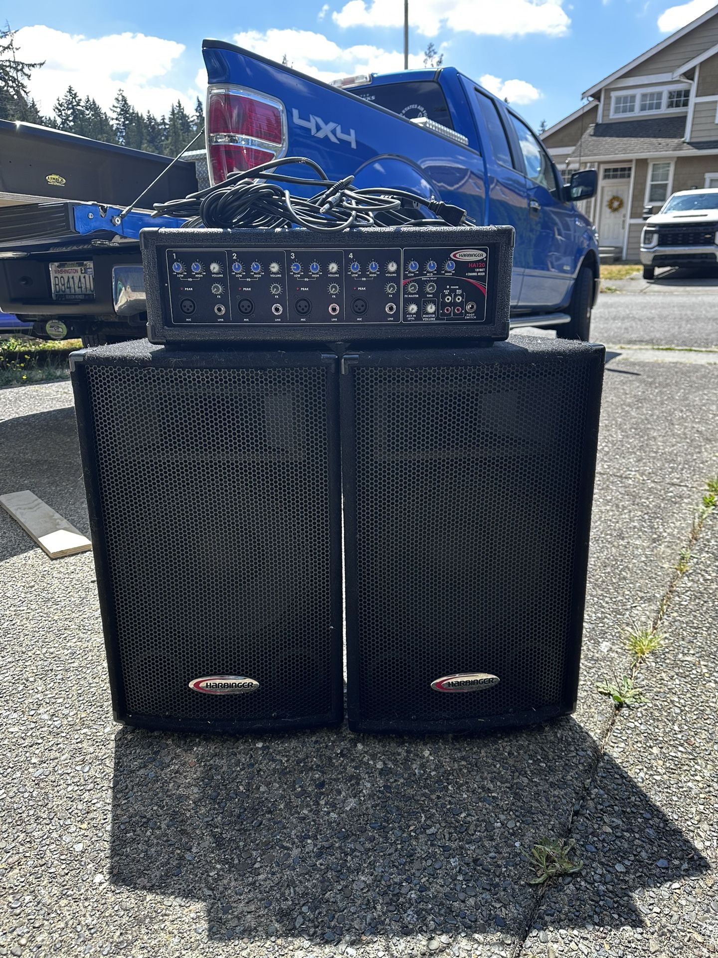 Harbinger HA120 PA System