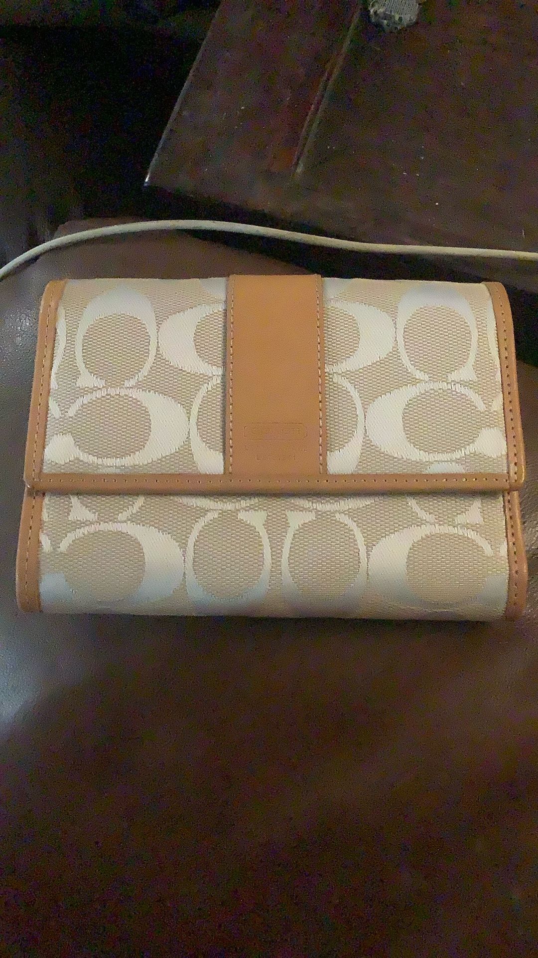 Coach continental wallet in beige signature canvas and leather NWOT