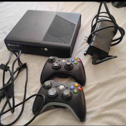 Xbox 360 With Games 