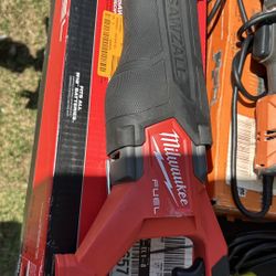 milwaukee fuel sawzall M18 