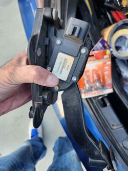 05-09 mustang v6 manual gas pedal