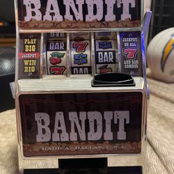 Replica Slot Machine