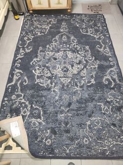 Brand New Rug 8 Foot X 6 Foot  4 Inchs