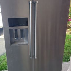 KITCHENAID COUNTER DEPTH REFRIGERATOR WORKS GREAT CAN DELIVER 