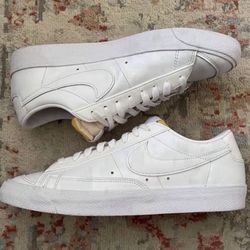 Nike Blazer Low '77 'Triple White' In Excellent condition 11 Women’s  