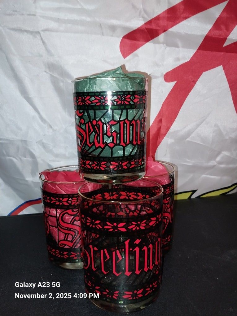 Beautiful Vintage Drinking Glasses 