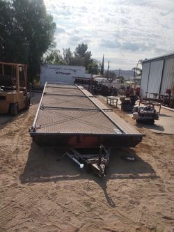 8 Ft Tall 30 Ft Wide Chain Link Rolling Gate. With Barb Wire