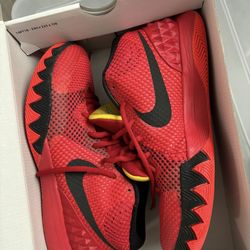 Kyrie Size 9.5