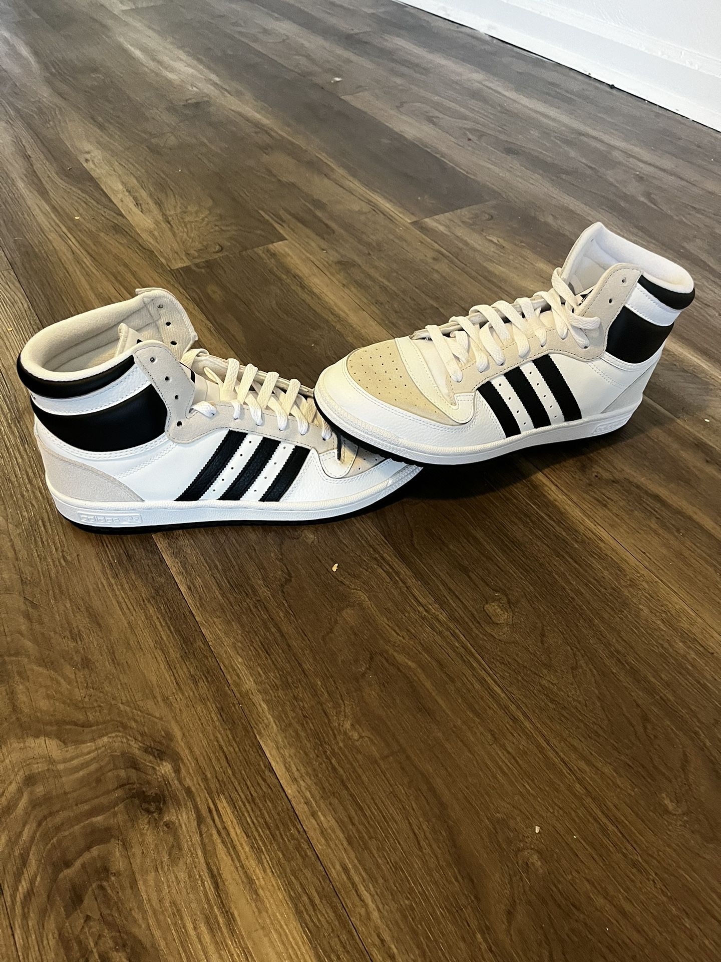 Adidas Top 10 BRAND NEW