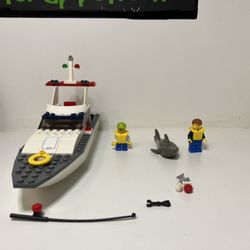4642 LEGO City Harbor Fishing Boat