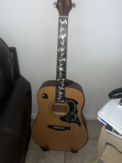 Jasmine S35 acoustic guitar