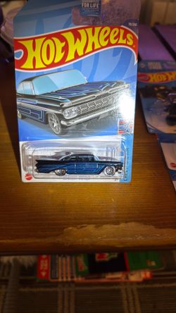 2022 Hot Wheels Dollar General Exclusive '59 Chevy Impala Chevy Bel-Air HCY43