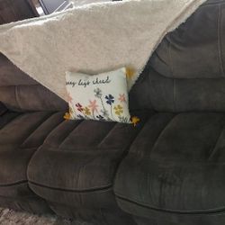 Recliner Couch/sofa