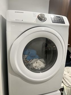 Samsung 7.5 cu. ft. Gas Dryer (DV42H5000GW) – White – Excellent Condition – $295