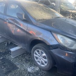 2012 Hyundai Accent 1.6L  (Only Parts——-Solo Partes) 