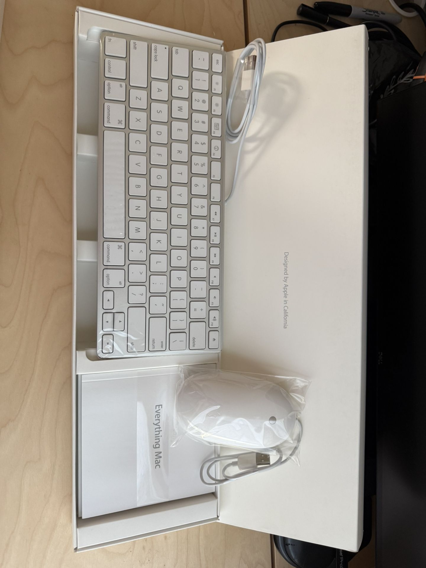 Brand New Apple USB Wired Keyboard And Mighty Mouse