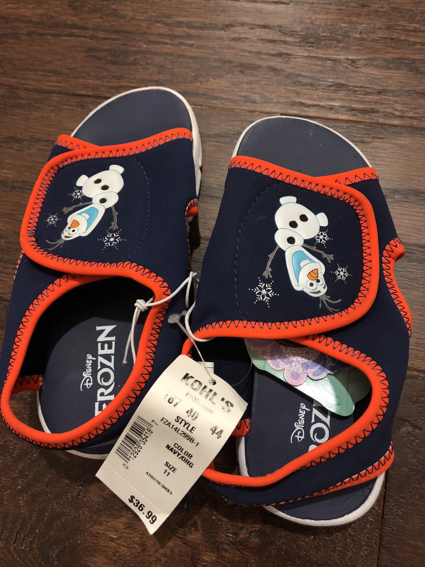 New $10 size 11 toddler sandals